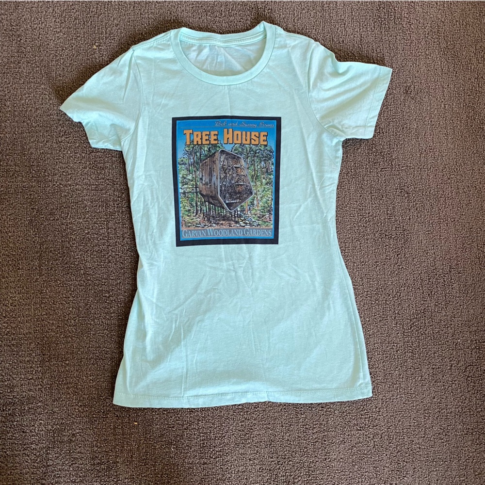 Mint green treehouse graphic tee